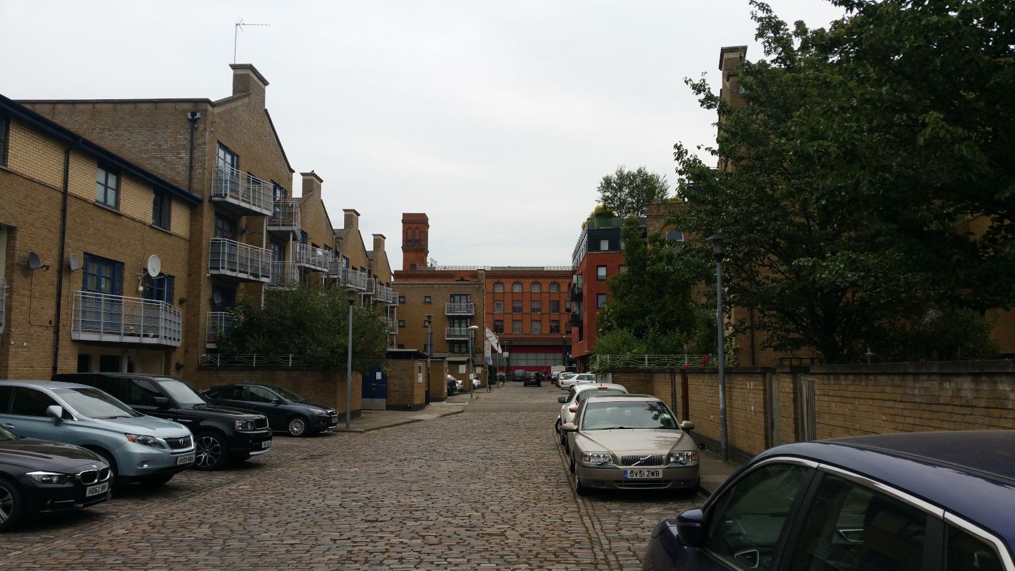 Juniper Crescent and Gilbeys Yard estate image