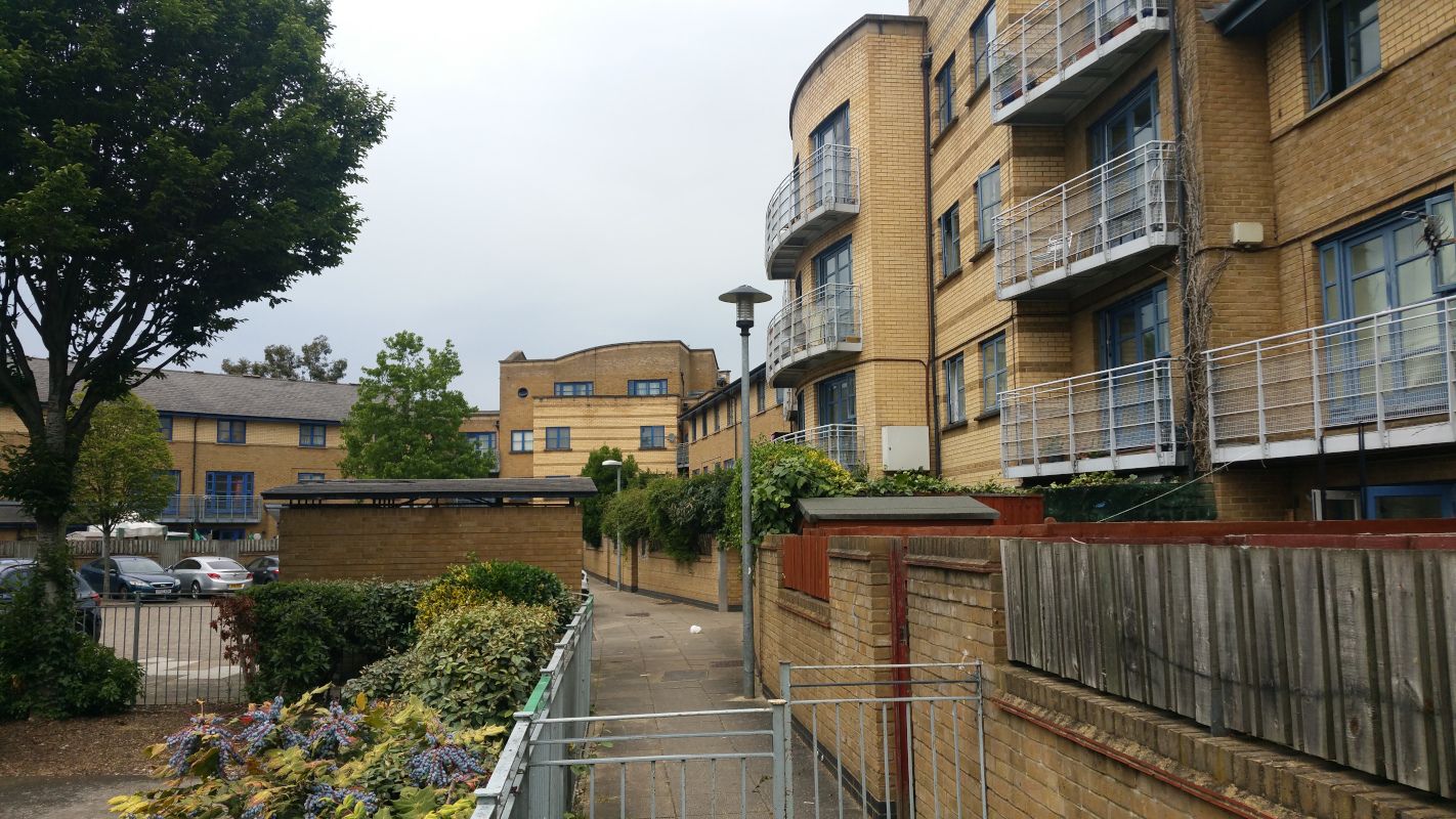 Juniper Crescent and Gilbeys Yard estate image