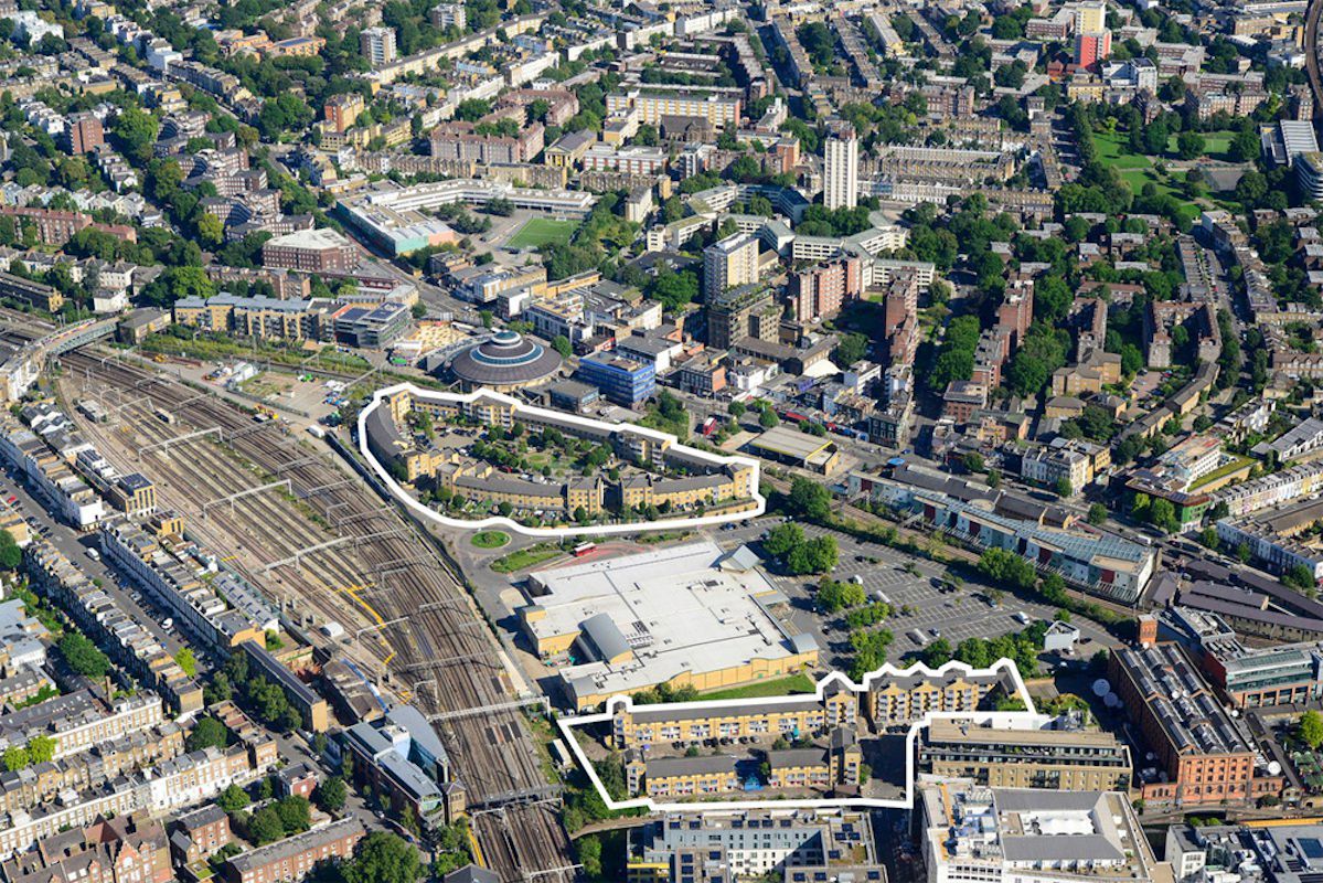 Juniper Crescent and Gilbeys Yard estate image