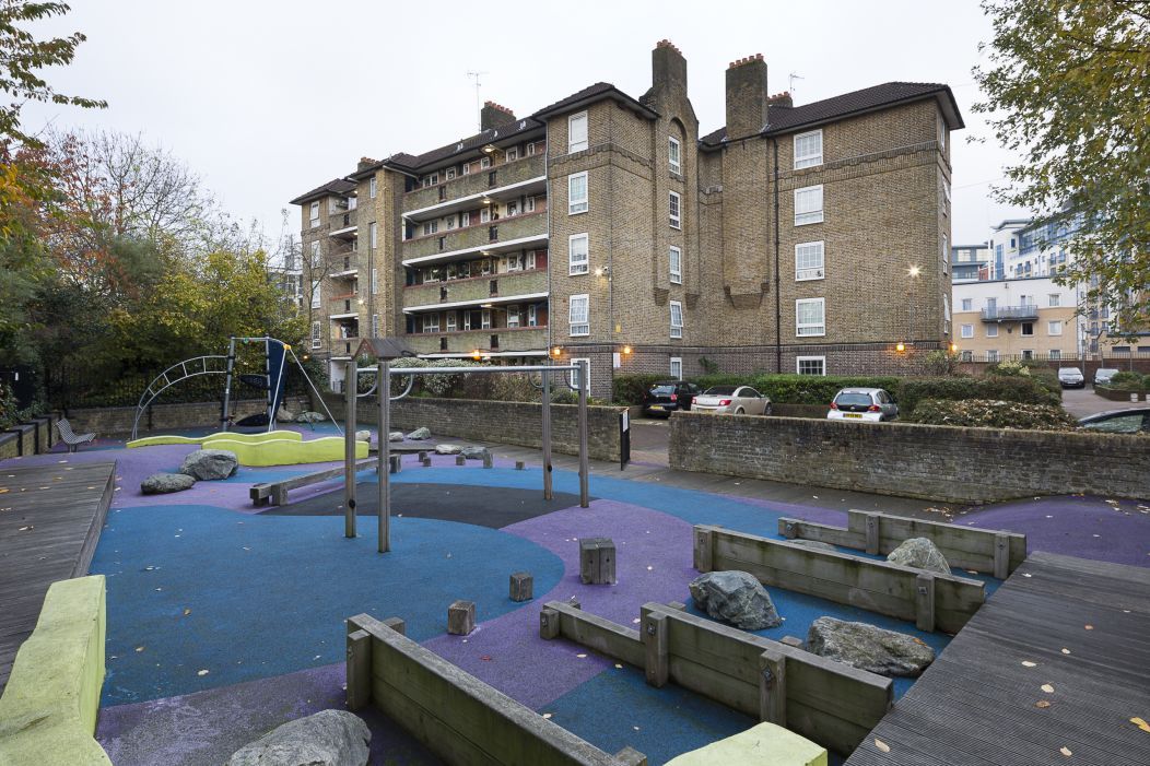 Kingsbridge estate image